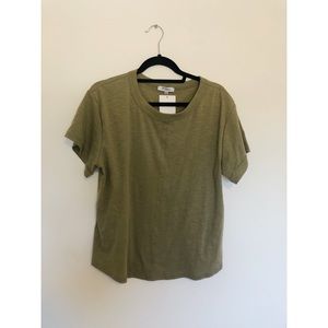 Henly boutique green tshirt, size large